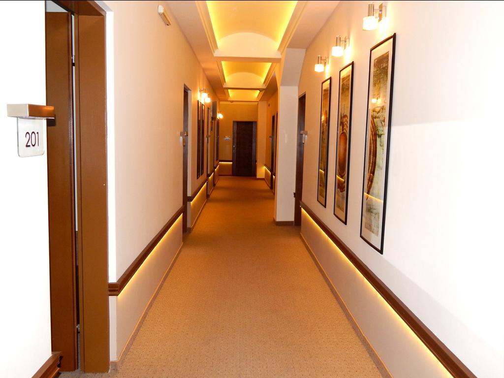 Hotel Emka Tetovo Eksteriør billede