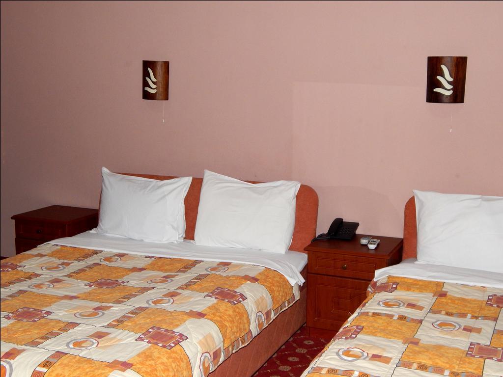 Hotel Emka Tetovo Eksteriør billede